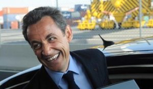 Nicolas Sarkozy décroche le prix de l'humour politique - ZAPPING ACTU DU 01/07/2015