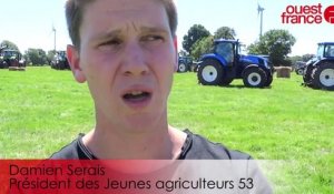 Lassay-les-Châteaux : 50 tracteurs pour un vélo géant