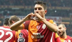 Le joli but d'Alex Telles, la nouvelle cible du PSG !