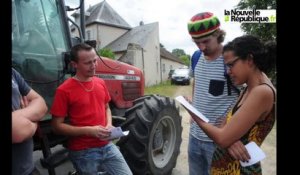 VIDEO (41) Blocage à Chambord : touristes à pied !