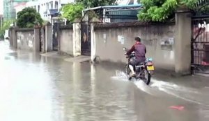 Des pluies torrentielles inondent une ville du sud de la Chine