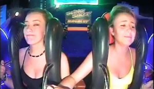 Une fille s'évanouit 2 fois dans un manège Slingshot