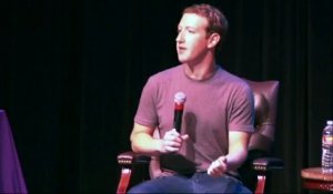 Le patron de Facebook Mark Zuckerberg bientôt papa