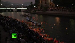 Des lanternes flottantes pour rendre hommage aux victimes d’Hiroshima