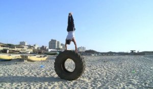 Gaza : le "street workout" débarque sur la plage
