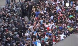 Liban : des milliers de personnes réclament la démission du gouvernement