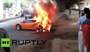 Inde : une Lamborghini Gallardo de 344 000 euros part en fumée