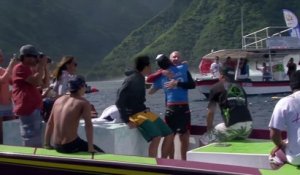 Pro Tahiti : Jérémy Florès triomphe à Teahupoo !