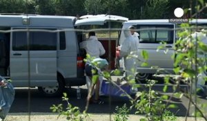 Beaucoup de questions après la découverte de dizaines de corps dans un camion en Autriche