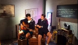 US Open 2015 - Nicolas Mahut et Pierre-Hugues Herbert à la guitare avant leur finale à New York