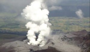 Eruption du mont Aso au Japon