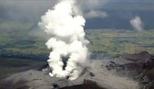 Eruption d'un volcan au Japon