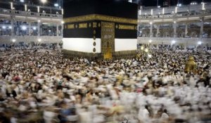 Marée humaine autour de la Kaaba à La Mecque