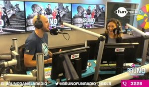Christina fait des abdos avec des blattes sur elle (05/10/2015) - Best Of en Images de Bruno dans la Radio
