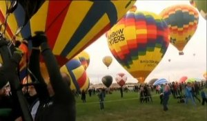 Etats-Unis : 500 montgolfières constellent le ciel d'Albuquerque