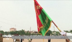 Burkina Faso : cérémonie de désarmement du régiment putschiste