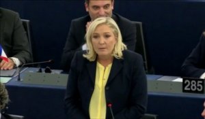 Marine Le Pen traite Hollande de "vice-chancelier" de Merkel