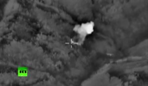 Les forces aériennes russes frappent une base terroriste cachée dans la forêt