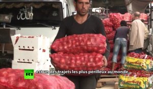 «Sur ma voie, il y a Daesh et le risque d’être décapité» : RT parle aux agriculteurs syriens