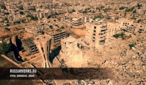 Un drone russe film la ville de Damas bombardée - Guerre en Syrie