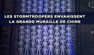 Star Wars: Les stormtroopers envahissent la Grande Muraille de Chine