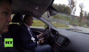 Vladimir Poutine a testé la nouvelle Lada Vesta
