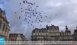 Un lâché de ballons en hommage aux 134 femmes et 35 enfants décédés en 2014 des suites de violences au sein du couple
