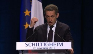 Sarkozy repart en campagne en s'efforçant de prendre de la hauteur