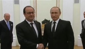 La rencontre entre Hollande et Poutine, en 42 secondes