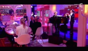 Mireille Mathieu chante "Colombe de Noel" - C à vous - 08/12/2015