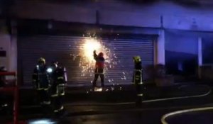 Un ancien bâtiment commercial désaffecté en proie aux flammes rue Lamendin à Vermelles ce jeudi 10 décembre