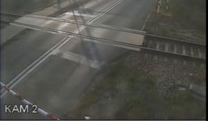 Un cycliste percuté par un train à 140km/h sort indemne du choc