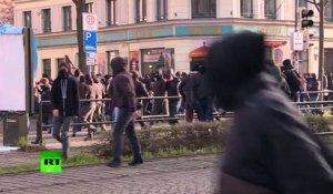 Des canons à eau et des gaz lacrymogènes utilisés contre des émeutiers néonazis à Leipzig