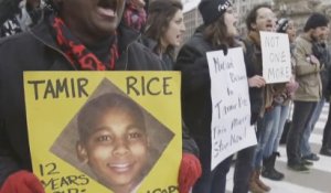 Des manifestants à Cleveland dénoncent l’absence de poursuite judiciaire pour le meurtre de Tamir Rice