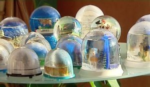 Saône-et-Loire, une famille collectionne des boules à neige