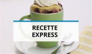 Gâteau express aux myrtilles : une minute chrono !