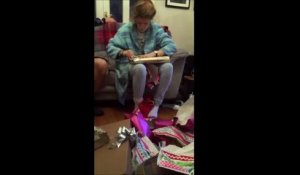 Réaction hilarante d'une ado qui reçoit en cadeau une place pour le concert de Justin Bieber