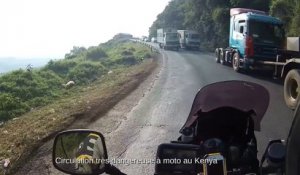 Circulation très dangereuse à moto au Kenya