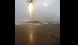 Le satellite franco-américain de SpaceX rate son atterrissage et s’expose sur une barge en mer