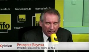 François Bayrou plus tendre avec Sarkozy qu’avec Hollande