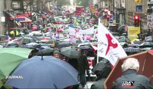 Des milliers de manifestants en France contre la prolongation de l'Etat d'Urgence