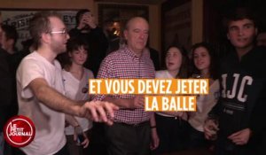 Quand Alain Juppé fait un beer pong - Le Petit Journal du 02/02 - CANAL+