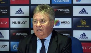 Chelsea - Hiddink : "Paris est favori"