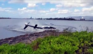 Impressionnant crash d'hélicoptère à Hawaï
