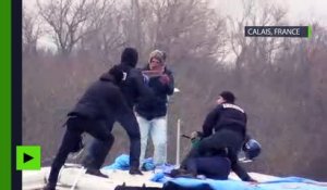 Calais : la police recourt à force contre un couple de migrants