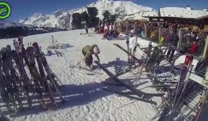 Une chute au ski digne du film Les Bronzés