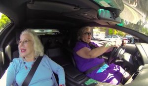 Deux mamies font leurs courses en Lamborghini à Los Angeles