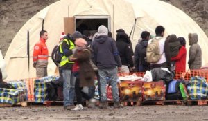 Les premiers migrants arrivent au nouveau camp de Grande-Synthe