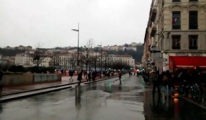 Loi Travail: Vives tensions à Lyon, où les CRS chargent des manifestants