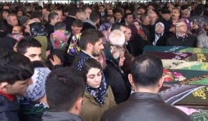 Turquie: obsèques des victimes de l'attentat suicide d'Ankara